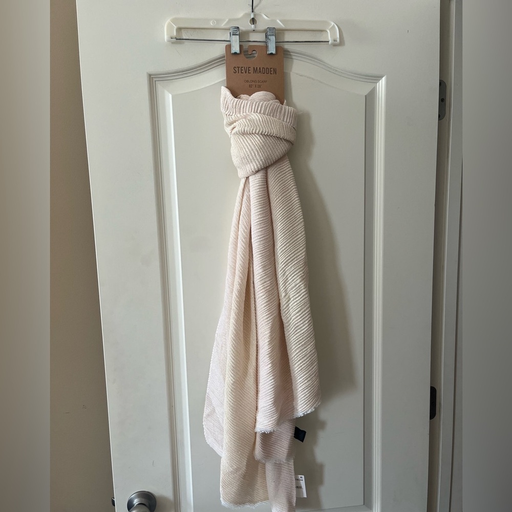 Sale! Steve Madden Cream Ivory Knit Oblong Scarf, Great gift!